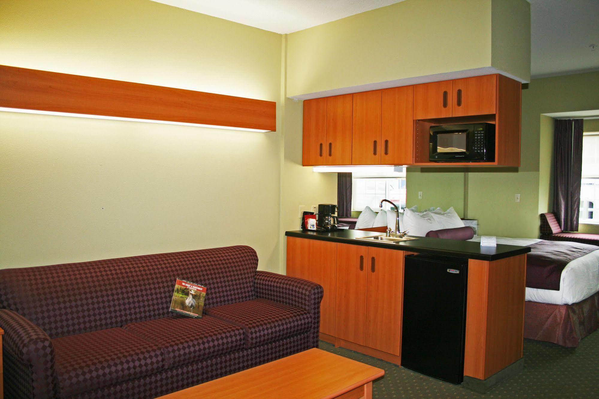Stay Beyond Inn & Suites Elma Luaran gambar